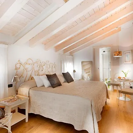 Gallery 2*