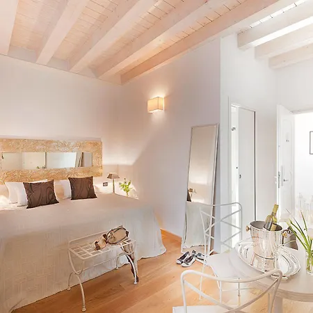 Gallery Guest house 2*