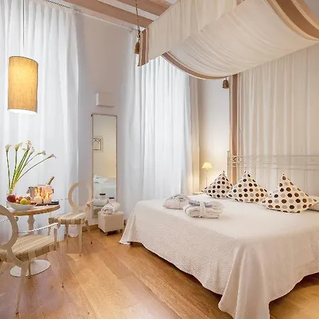Gallery Guest house 2*